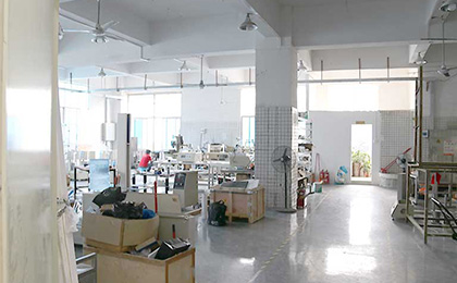 高低溫試驗箱廠家生產車間